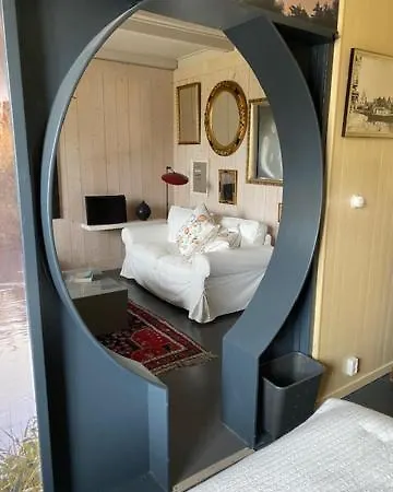 Ingeborgh Art Apartment