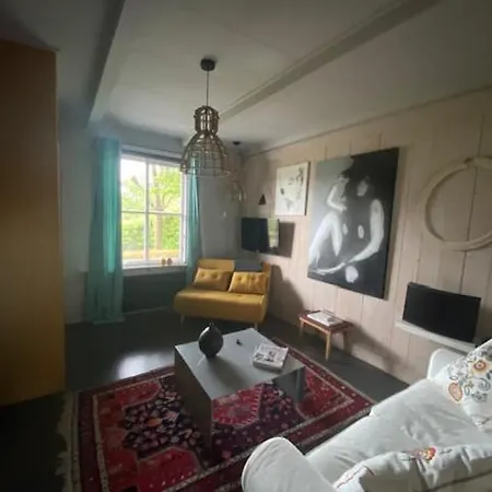Ingeborgh Art Apartment