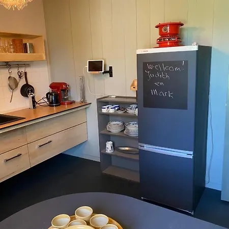 아파트 Ingeborgh Art